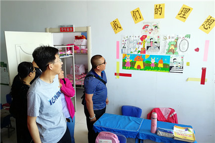 參觀學(xué)校現(xiàn)場(chǎng) _副本.jpg