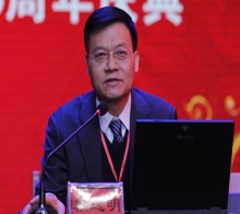 中國科學院院士、西北生態(tài)環(huán)境資源研究院常務副院長、我國著名寒區(qū)土木工程專家、博士生導師賴遠明教授就“寒區(qū)道路熱學特性分析方法和凍害防治技術”?與嘉賓、校友和師生分享了自己獨特的見解